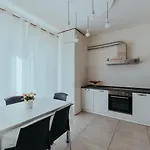 Lägenhet The Attico Padenghe sul Garda